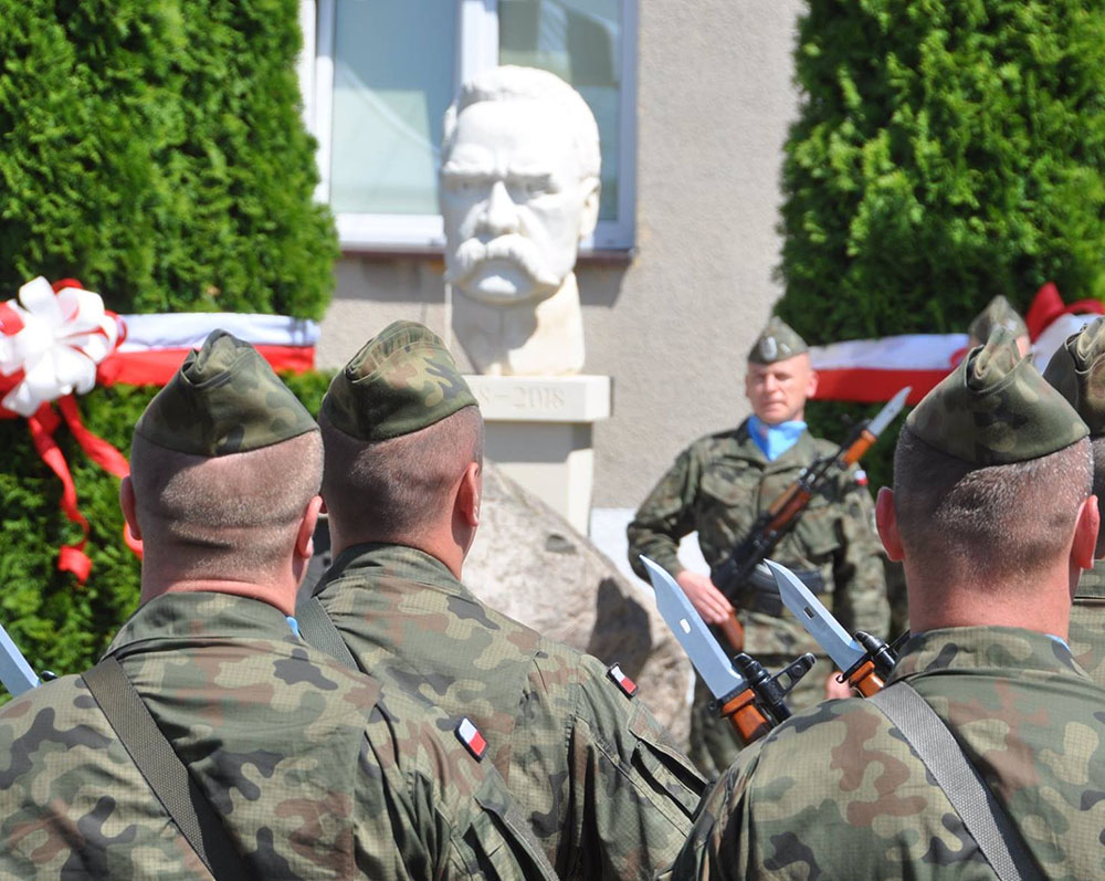 Pomnik Józefa Piłsudskiego w Jakubowicach, odsłonięty w stulecie odzyskania niepodległości, 2018.
